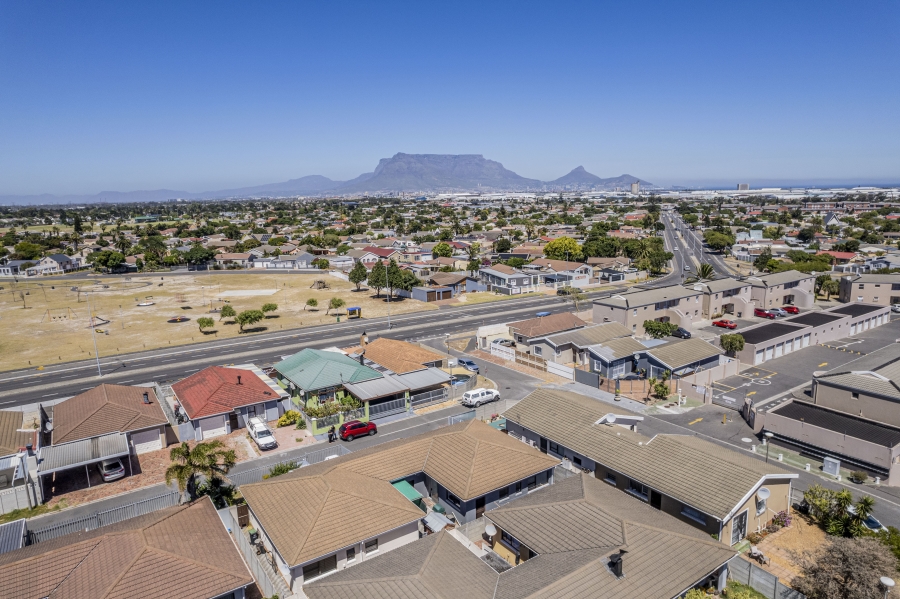 3 Bedroom Property for Sale in Bothasig Western Cape